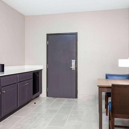 La Quinta Inn & Suites By Wyndham Augusta Fort Eisenhower Esterno foto