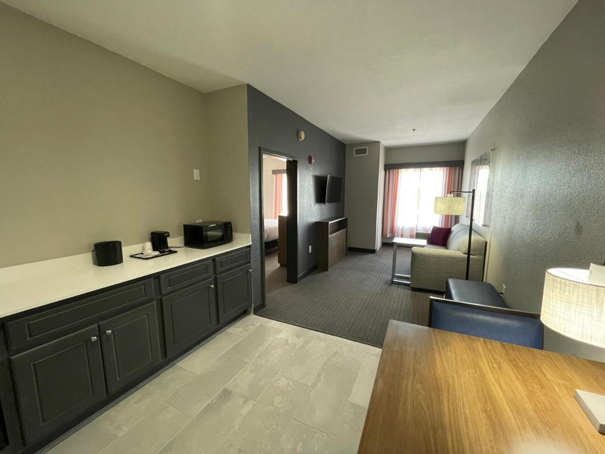 La Quinta Inn & Suites By Wyndham Augusta Fort Eisenhower Esterno foto
