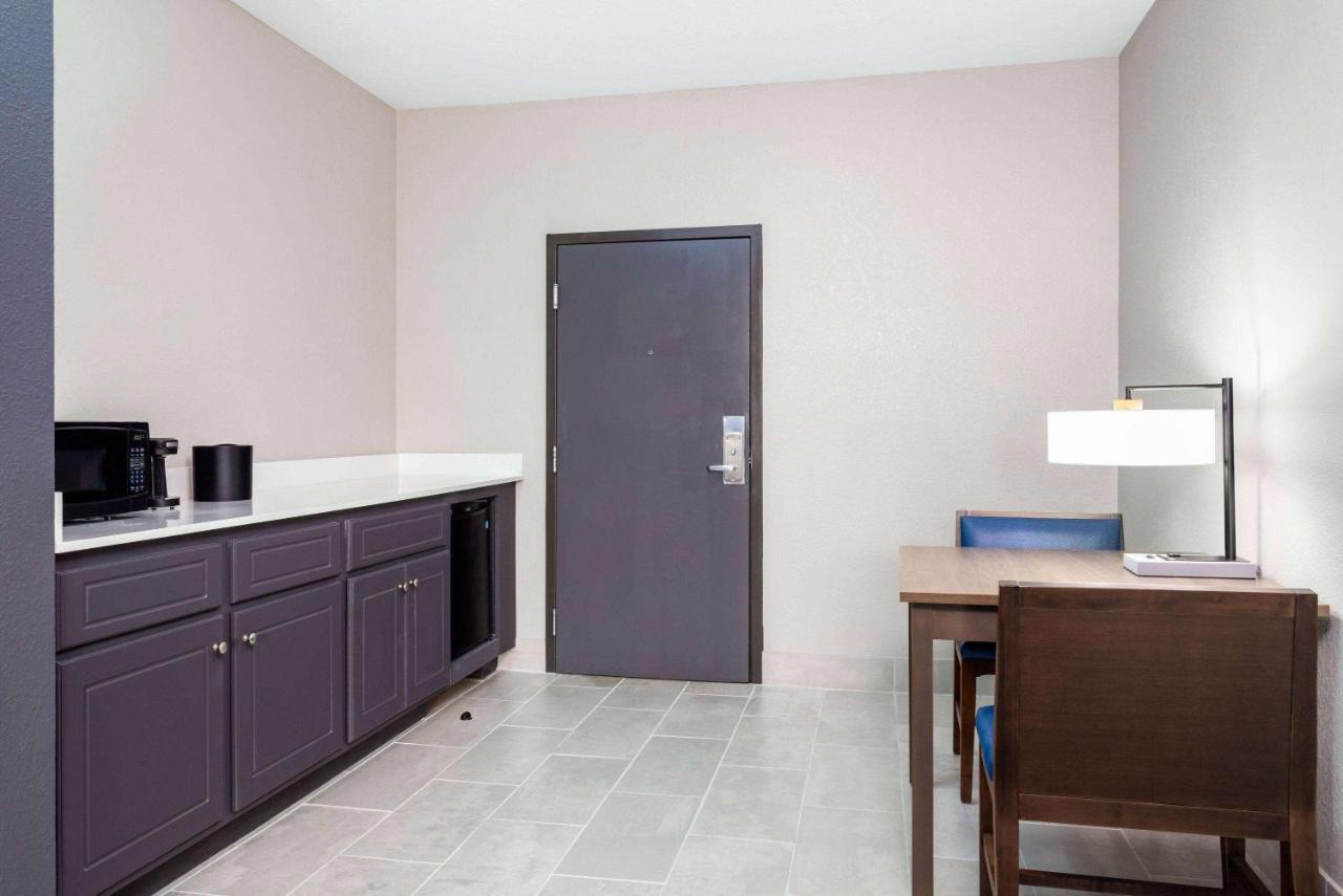 La Quinta Inn & Suites By Wyndham Augusta Fort Eisenhower Esterno foto