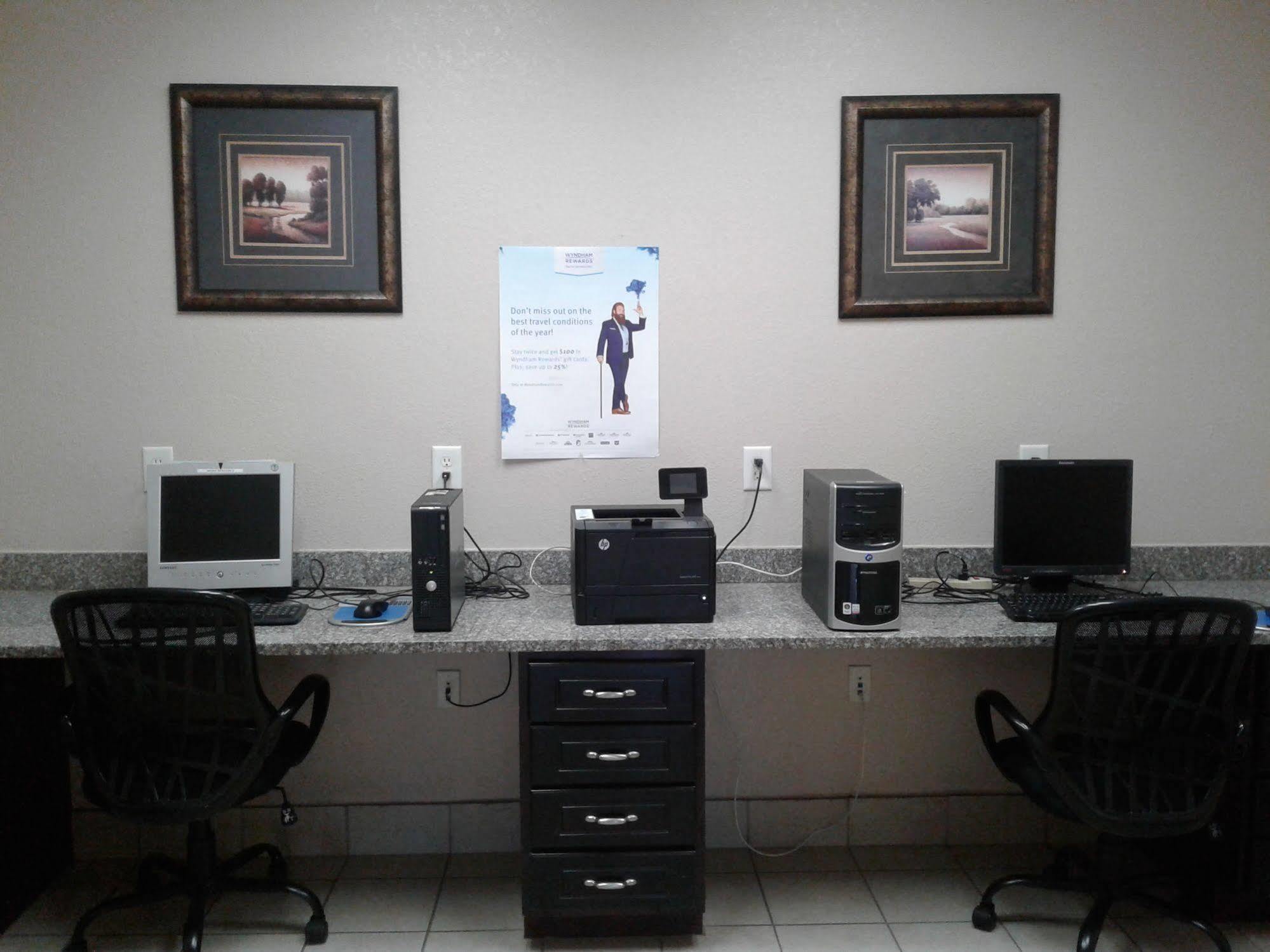 La Quinta Inn & Suites By Wyndham Augusta Fort Eisenhower Esterno foto